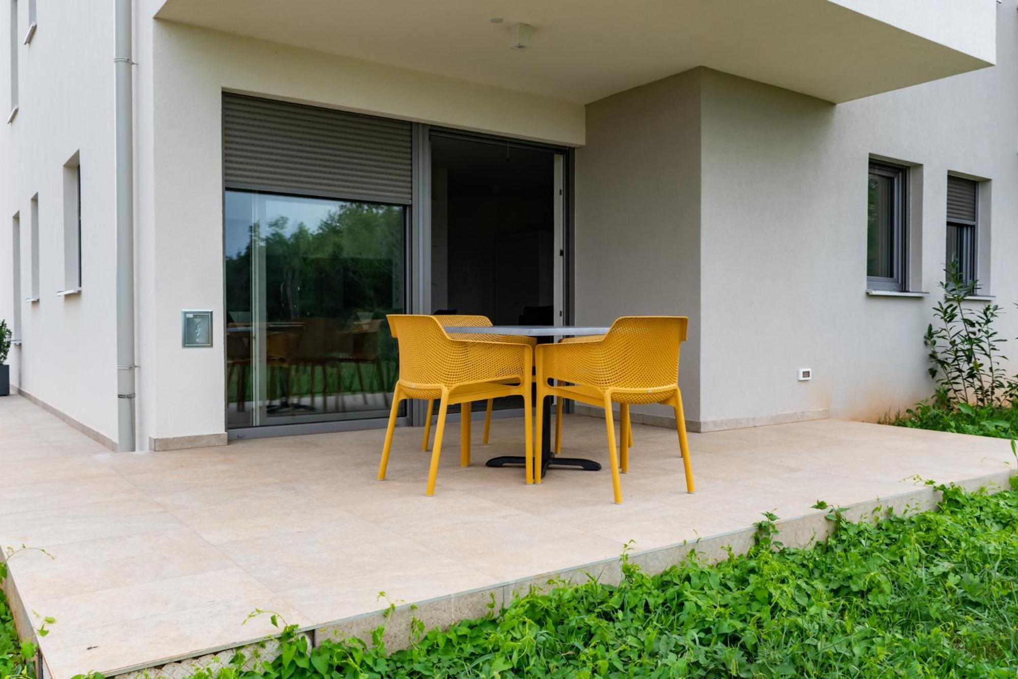 Baden Resort Basanija, Umag-With Sea View, Parking And 300M From The Beach Экстерьер фото