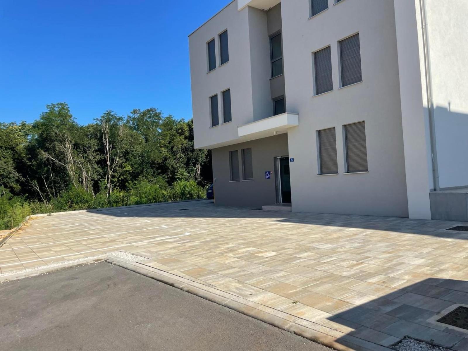 Baden Resort Basanija, Umag-With Sea View, Parking And 300M From The Beach Экстерьер фото